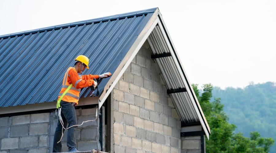 Expert Emergency Roof Repairs services in Waterloo, IL